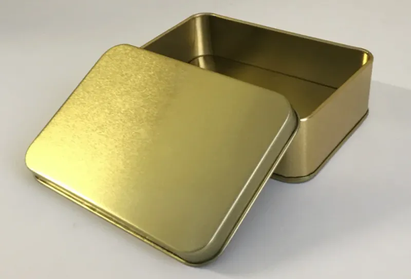 Metallboks med lokk